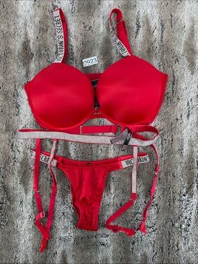 Victoria's Secret Very Sexy Red Bra, Thong & Rhinestone Garter Set Bling